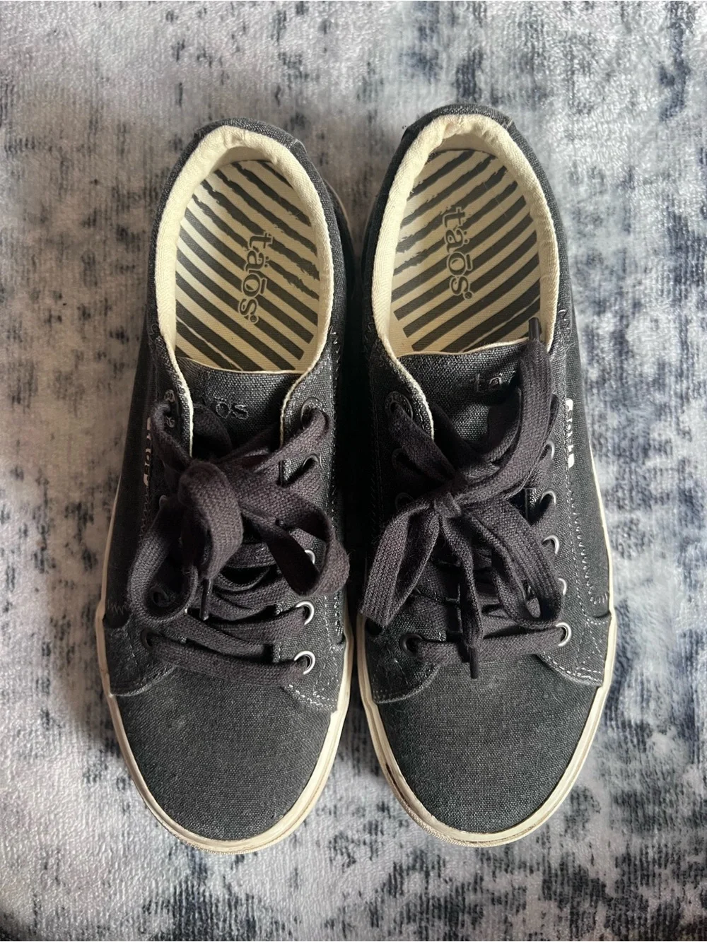 Taos Plim Soul Canvas Sneakers Women 8.5 Dark Grey Charcoal Arch Support